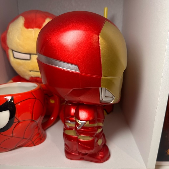 MARVEL IRON MAN PIGGY BANK ❤️💛 - Picture 2 of 3